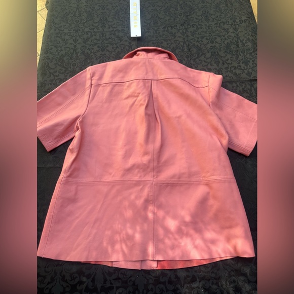 $310 REMAIN Birger Christensen
Sienna shirt NWT
100% sheep leather size 6 - Picture 2 of 12